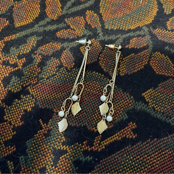 Vintage Dangly Earrings - Picture 2 of 4